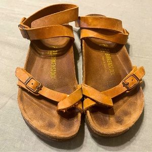 (Rare) Birkenstock Yara - Antique Brown sz. 39
